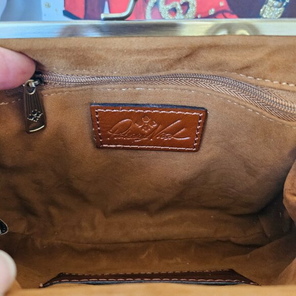 NWOT Patricia Nash Kisslock Wristlet - Picture 4 of 9